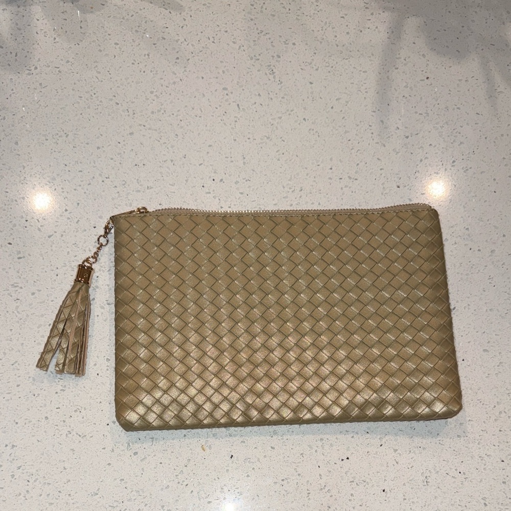 Chic Gold Woven Clutch with Tassel